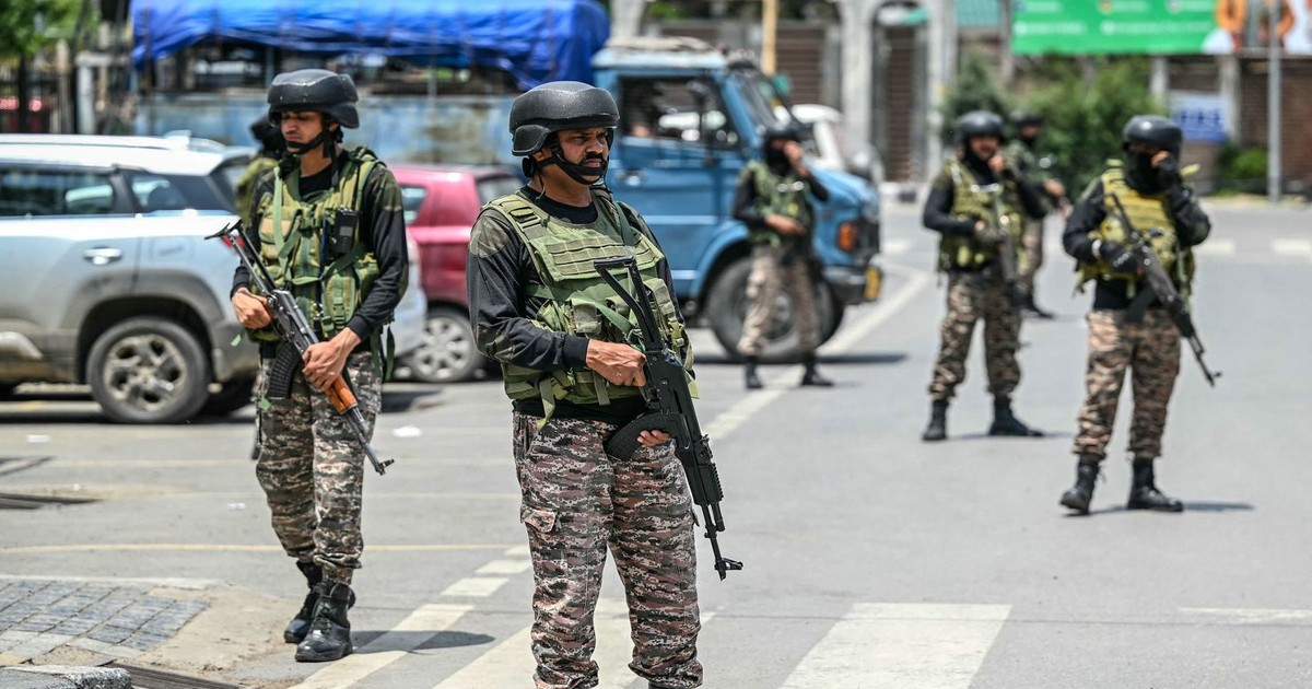 अराजक राजनीति: भारत की वैश्विक प्रतिष्ठा पर होते प्रहार और बदलता सियासी परिदृश्य